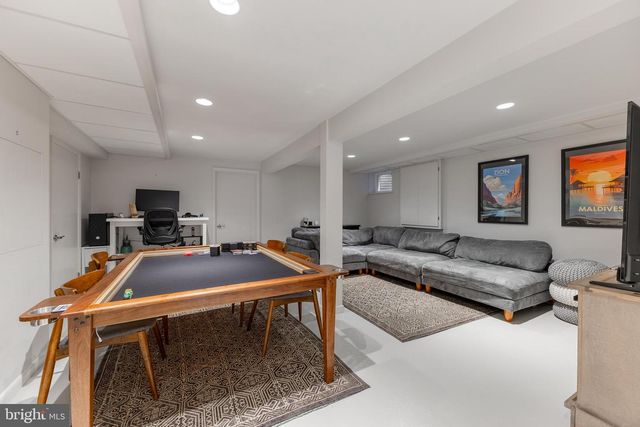 1137 DORUM AVE, State College, PA 16801