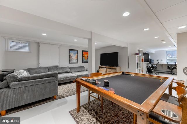 1137 DORUM AVE, State College, PA 16801