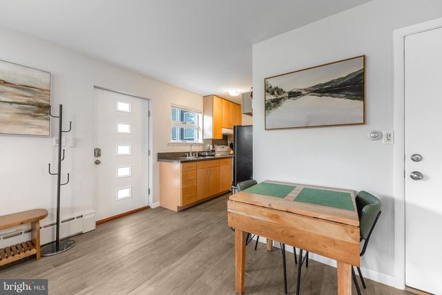 1137 DORUM AVE, State College, PA 16801