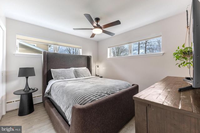 1137 DORUM AVE, State College, PA 16801