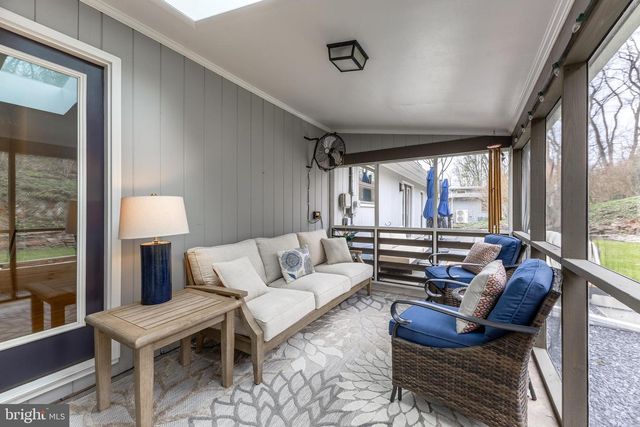 1137 DORUM AVE, State College, PA 16801