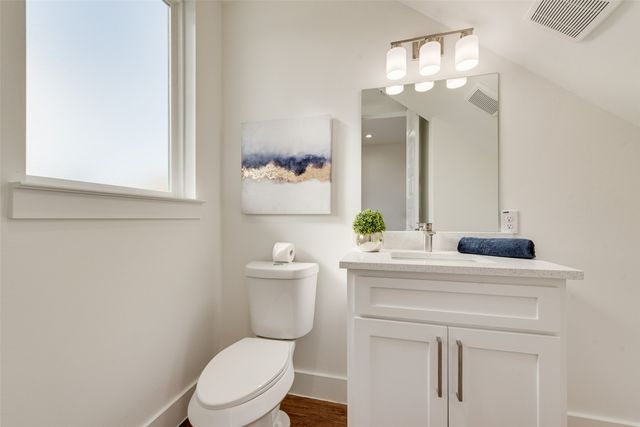 539 W Laureland Road, Dallas, TX 75232