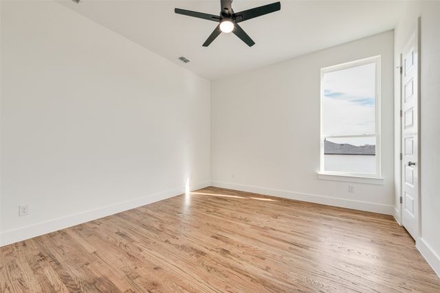 539 W Laureland Road, Dallas, TX 75232