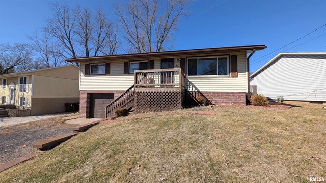 313 HAWTHORNE Circle, Creve Coeur, IL 61610