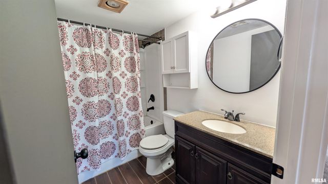 313 HAWTHORNE Circle, Creve Coeur, IL 61610