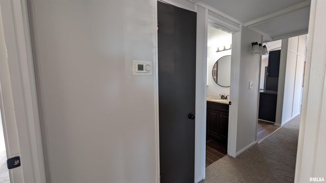 313 HAWTHORNE Circle, Creve Coeur, IL 61610