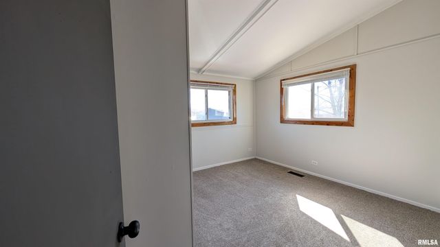 313 HAWTHORNE Circle, Creve Coeur, IL 61610