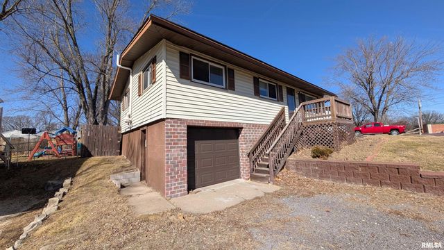 313 HAWTHORNE Circle, Creve Coeur, IL 61610