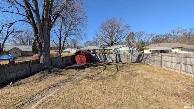 313 HAWTHORNE Circle, Creve Coeur, IL 61610
