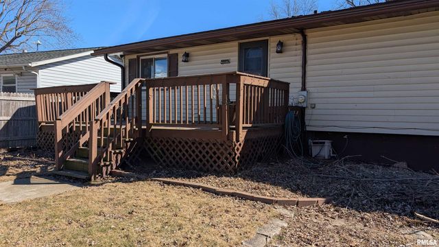 313 HAWTHORNE Circle, Creve Coeur, IL 61610