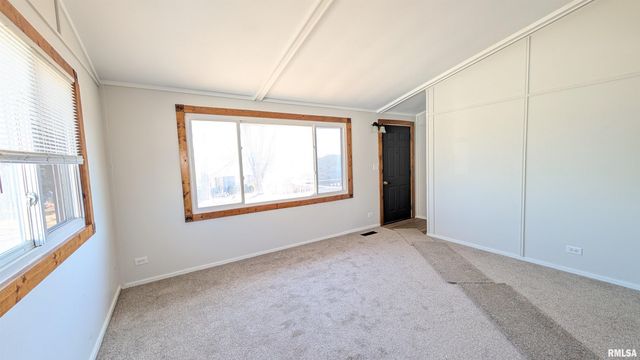 313 HAWTHORNE Circle, Creve Coeur, IL 61610