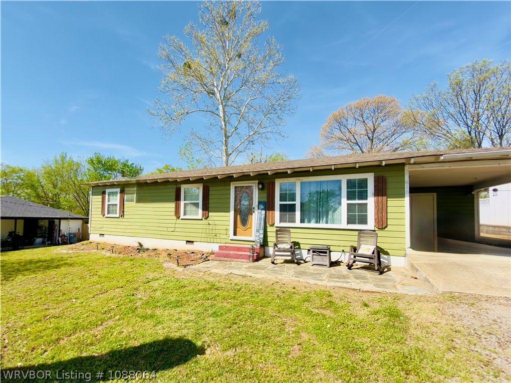 615 Gov Bass Little Street, Greenwood, AR 72936
