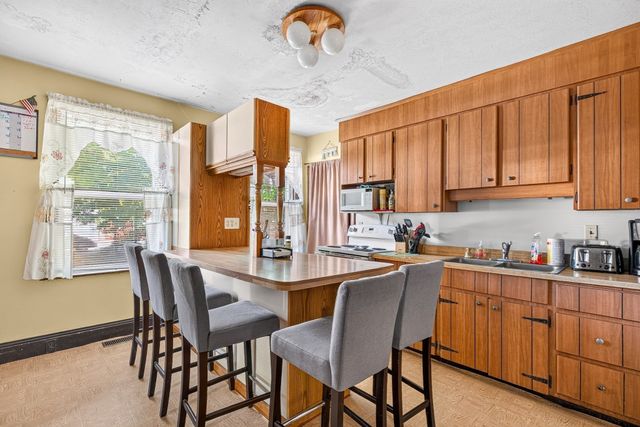 161 Union Street, Holbrook, MA 02343
