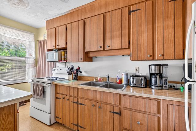 161 Union Street, Holbrook, MA 02343