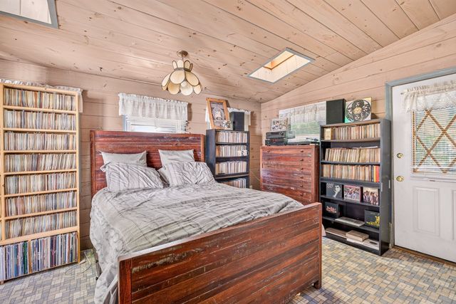 161 Union Street, Holbrook, MA 02343