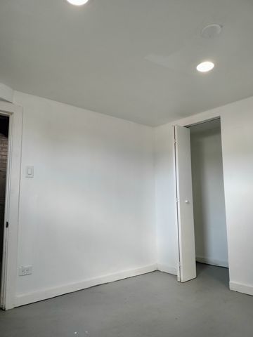 7910 S Muskegon Avenue 1, Chicago, IL 60617