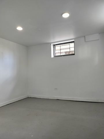 7910 S Muskegon Avenue 1, Chicago, IL 60617