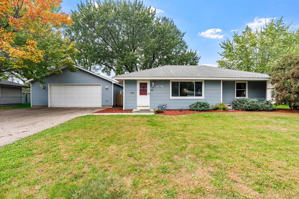 8940 Columbus Avenue S, Bloomington, MN 55420 — exterior