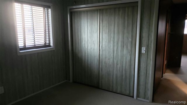 9560 Bluewater Drive, Pinckney, MI 48169