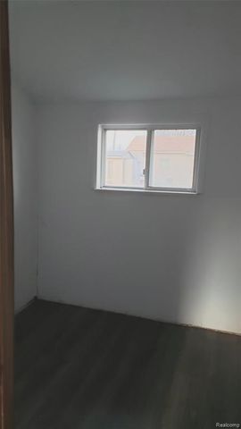 9560 Bluewater Drive, Pinckney, MI 48169