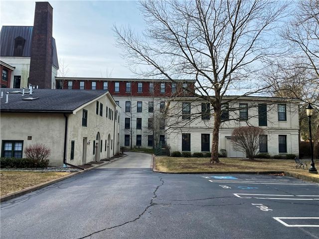 15 Higgins Street 123, Smithfield, RI 02917