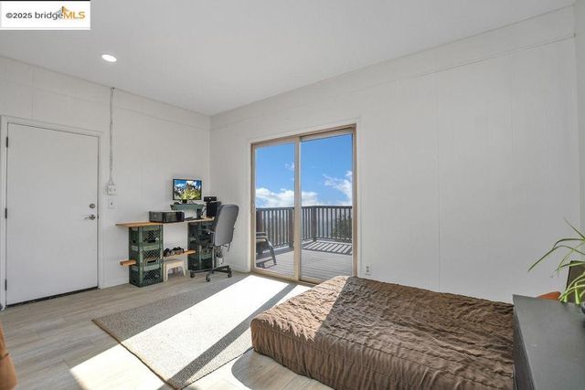 7315 Skyline BLVD, Oakland, CA 94611