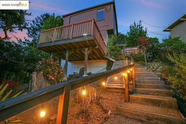 7315 Skyline BLVD, Oakland, CA 94611