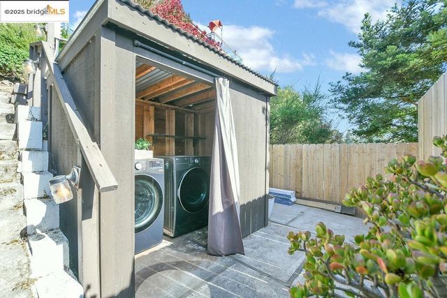 7315 Skyline BLVD, Oakland, CA 94611