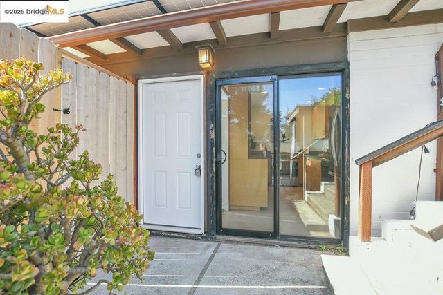7315 Skyline BLVD, Oakland, CA 94611