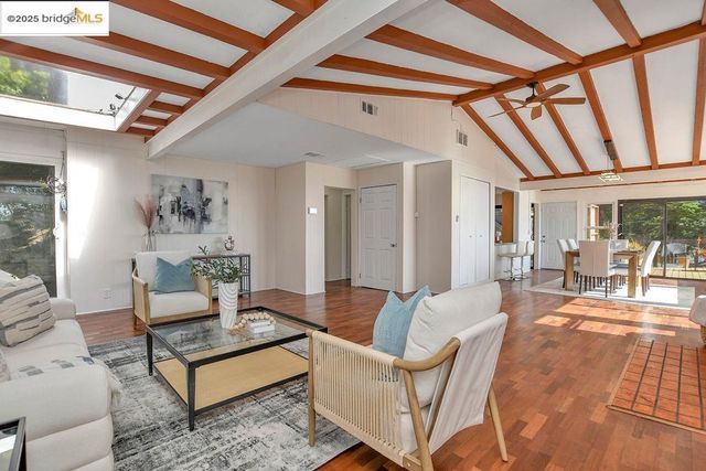 7315 Skyline BLVD, Oakland, CA 94611