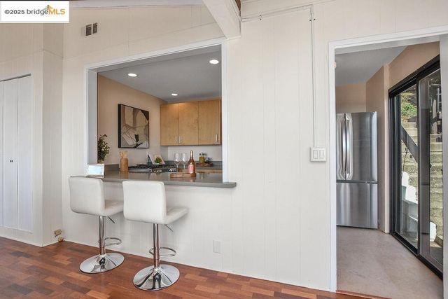 7315 Skyline BLVD, Oakland, CA 94611