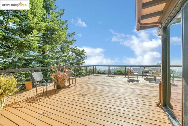 7315 Skyline BLVD, Oakland, CA 94611
