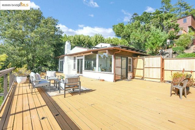 7315 Skyline BLVD, Oakland, CA 94611