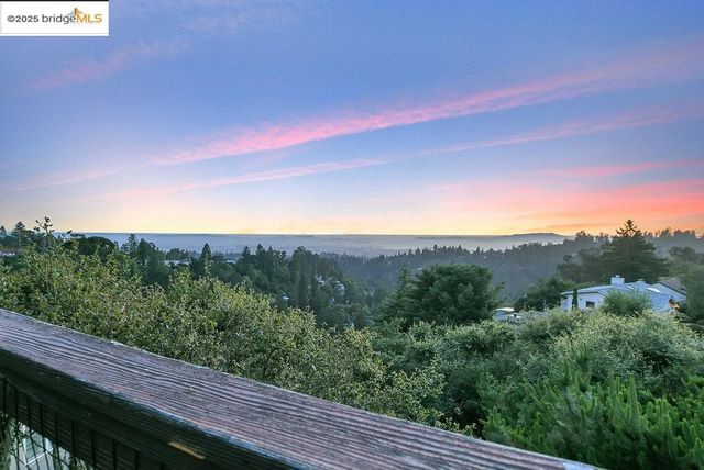 7315 Skyline BLVD, Oakland, CA 94611