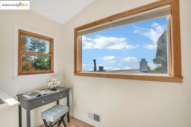 7315 Skyline BLVD, Oakland, CA 94611