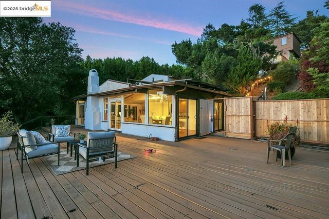 7315 Skyline BLVD, Oakland, CA 94611