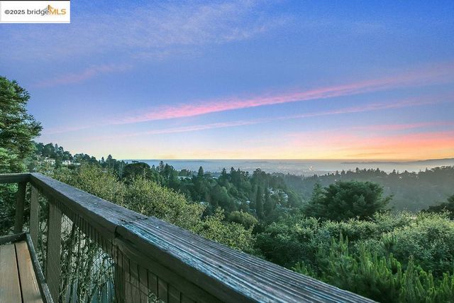 7315 Skyline BLVD, Oakland, CA 94611