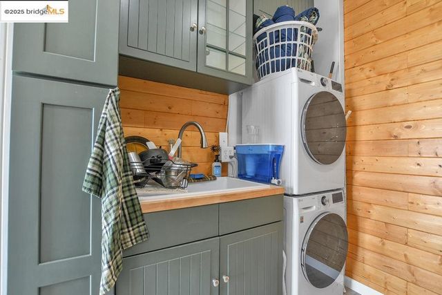 7315 Skyline BLVD, Oakland, CA 94611