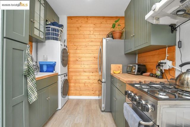 7315 Skyline BLVD, Oakland, CA 94611