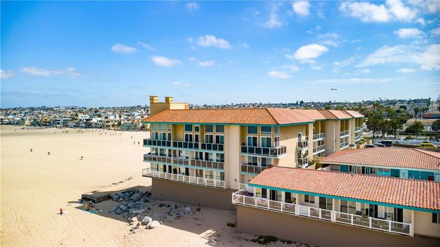 211 Yacht Club Way, Redondo Beach, CA 90277