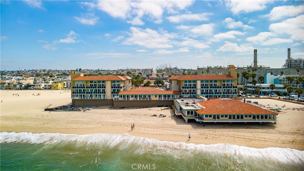 211 Yacht Club Way, Redondo Beach, CA 90277