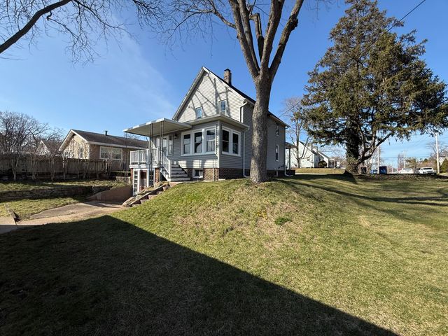 421 E Garfield Street, Michigan City, IN 46360