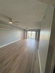 1101 Crystal Lake Dr 609, Deerfield Beach, FL 33064