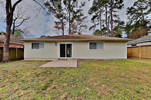 16 W Bigelow Oak Court, Spring, TX 77381