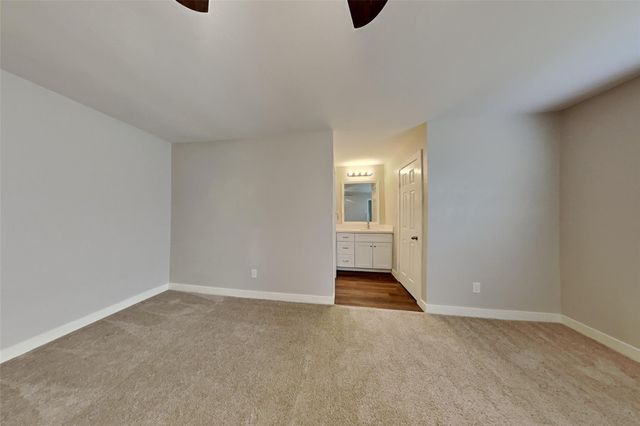 16 W Bigelow Oak Court, Spring, TX 77381