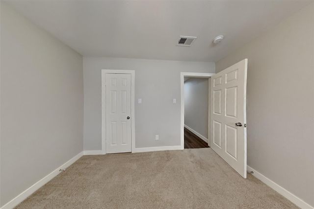 16 W Bigelow Oak Court, Spring, TX 77381