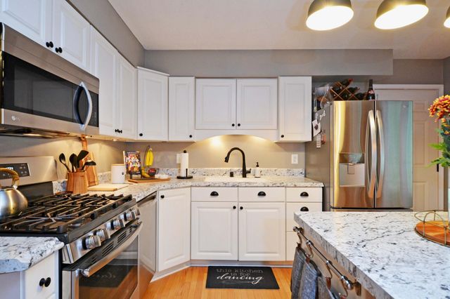 13201 Walnut Drive, Burnsville, MN 55337