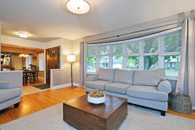 13201 Walnut Drive, Burnsville, MN 55337