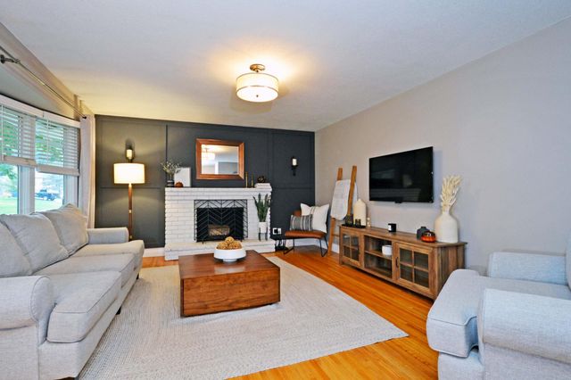 13201 Walnut Drive, Burnsville, MN 55337