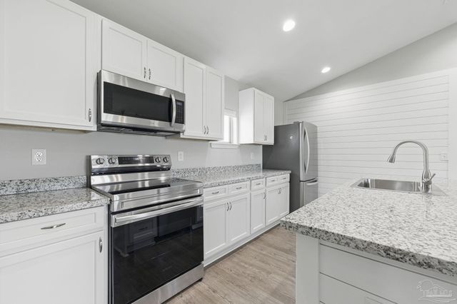 3541 Godwin Rd, Jay, FL 32565